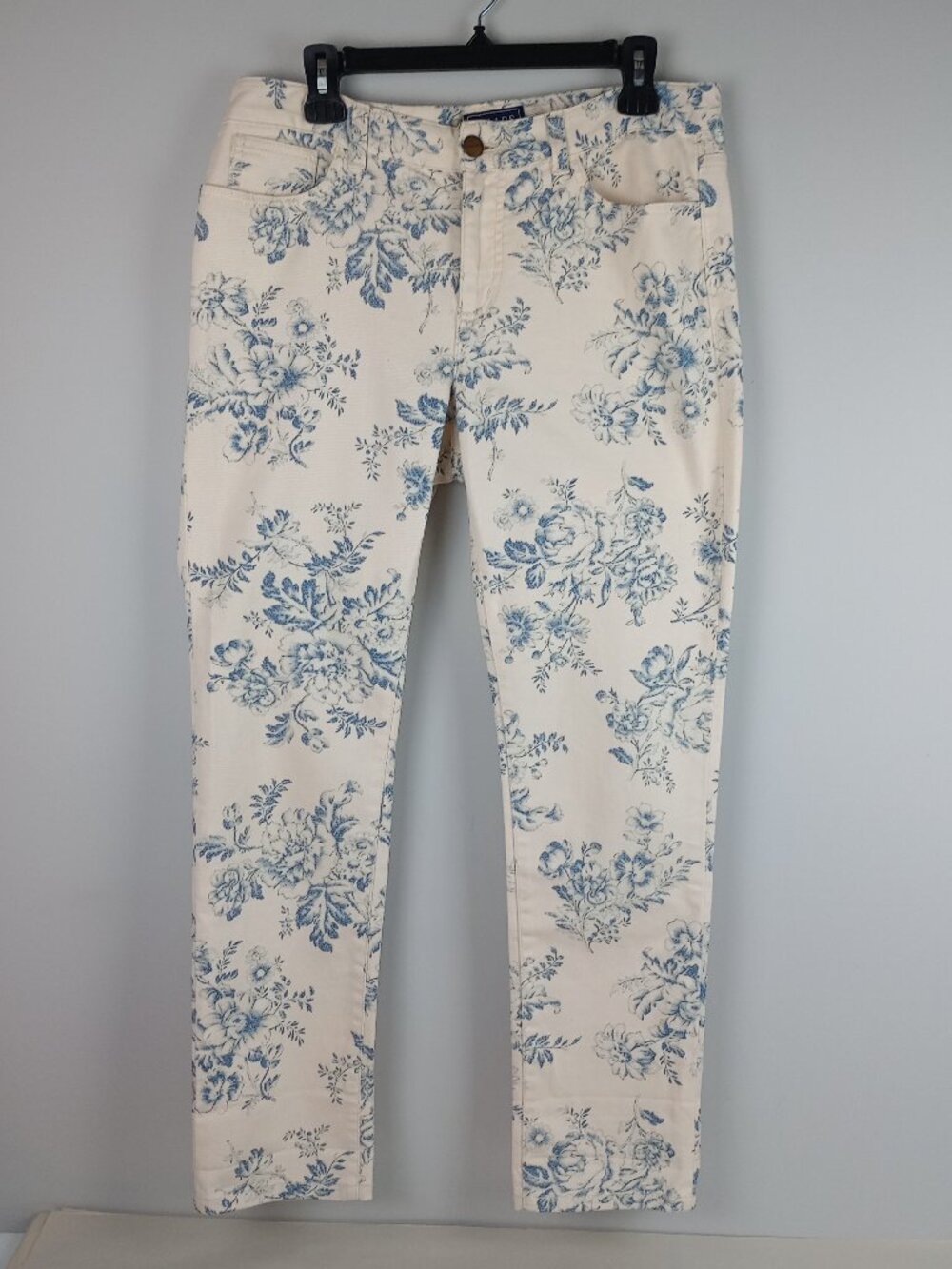 Chaps Womens 10 Cream Denim Porcelain Blue Floral Stretch 5‎ Pocket Preppy Jeans